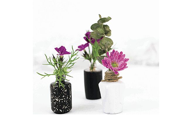 Tiny flower vase